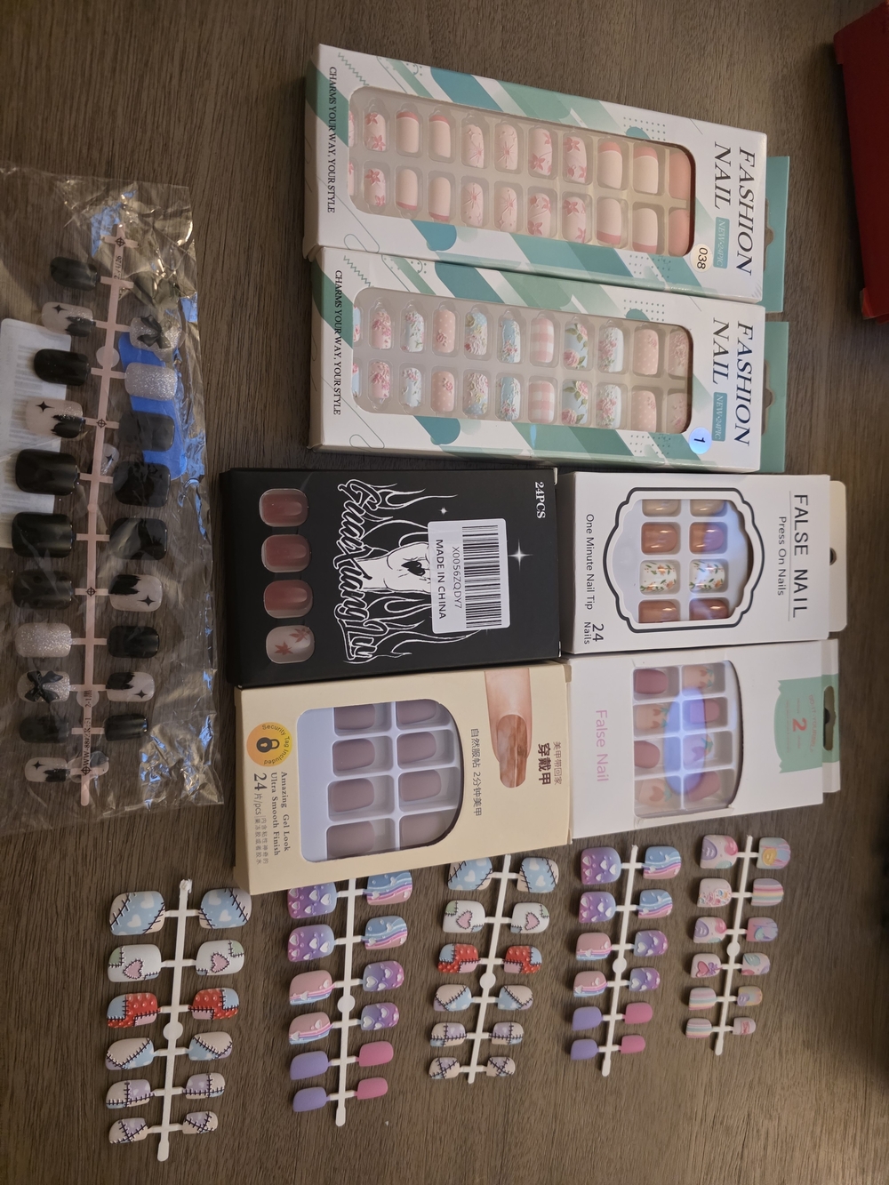 Assorted Fashion Press On Nail Set - Multi-Color
